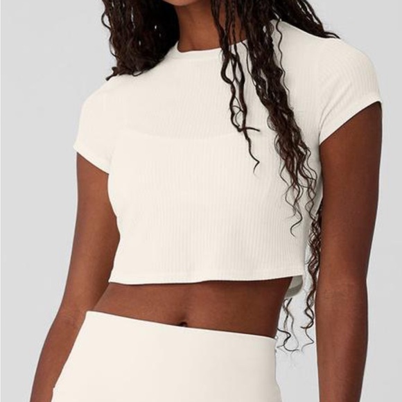 Set! ALO Yoga Cable Knit Shorts XS & Seacoast Crop Top S Ivory Lounge set - Picture 7 of 9